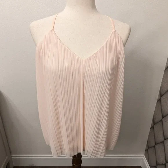 The Limited Pleated Top - Picture 1 of 6